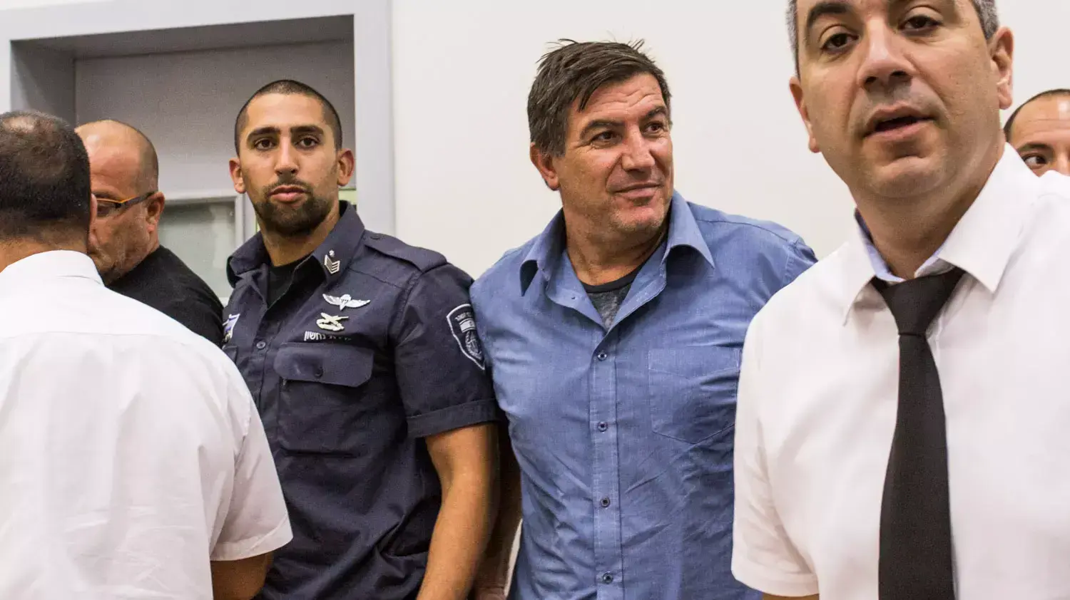 יורם ביטון החשוד בהלבנת הון באמצעות חברת בנייה והעברת הכסף לארגון פשע. מאי 2014 יורם ביטון החשוד בהלבנת הון באמצעות חברת בנייה והעברת הכסף לארגון פשע. מאי 2014