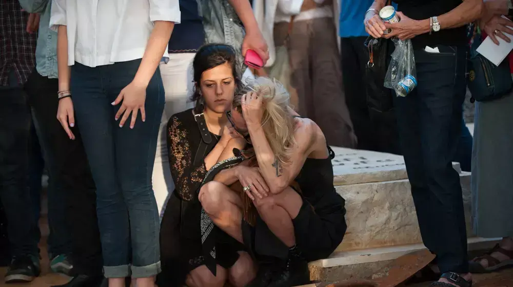 הלווייתה של חנה מירון בבית העלמין האזרחי בשפיים הלווייתה של חנה מירון בבית העלמין האזרחי בשפיים