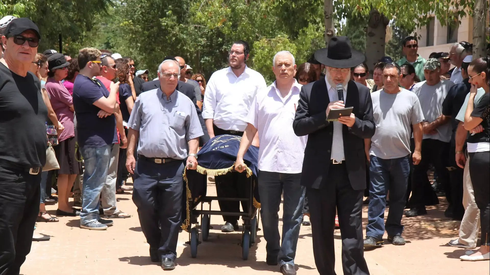 הלווייתה של אור קורן בסביון 6.6.14 הלווייתה של אור קורן בסביון 6.6.14