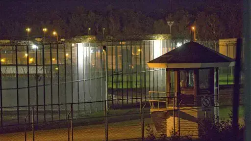 מצוד משטרתי אחר אסירים שנמלטו מכלא אורסנוויל בקוויבק, קנדה, יוני 2014 מצוד משטרתי אחר אסירים שנמלטו מכלא אורסנוויל בקוויבק, קנדה, יוני 2014
