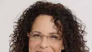 עורכת דין נגה ויזל המייצגת את האב שחטף את שתי בנותיו לתאילנד עורכת דין נגה ויזל המייצגת את האב שחטף את שתי בנותיו לתאילנד