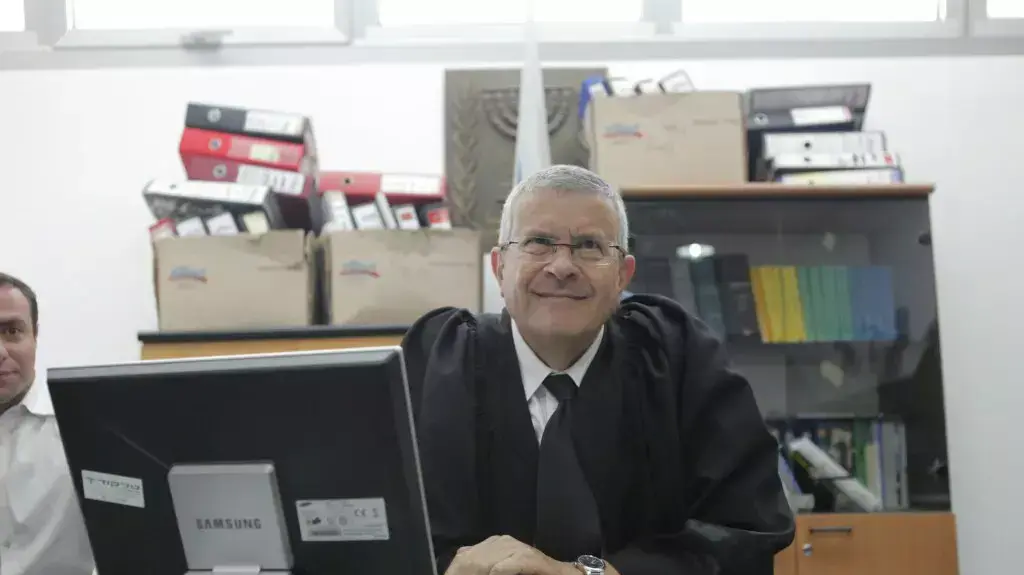 השופט דוד רוזן בבית המשפט המחוזי תל אביב. יוני 2014 השופט דוד רוזן בבית המשפט המחוזי תל אביב. יוני 2014