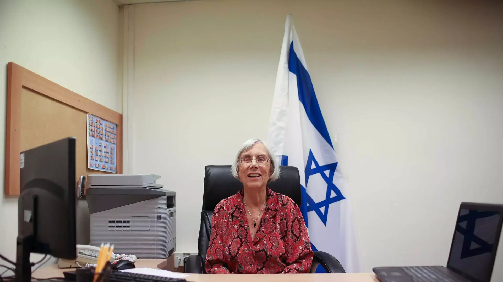 דליה דורנר במשרדה בכנסת, יוני 2014 דליה דורנר במשרדה בכנסת, יוני 2014