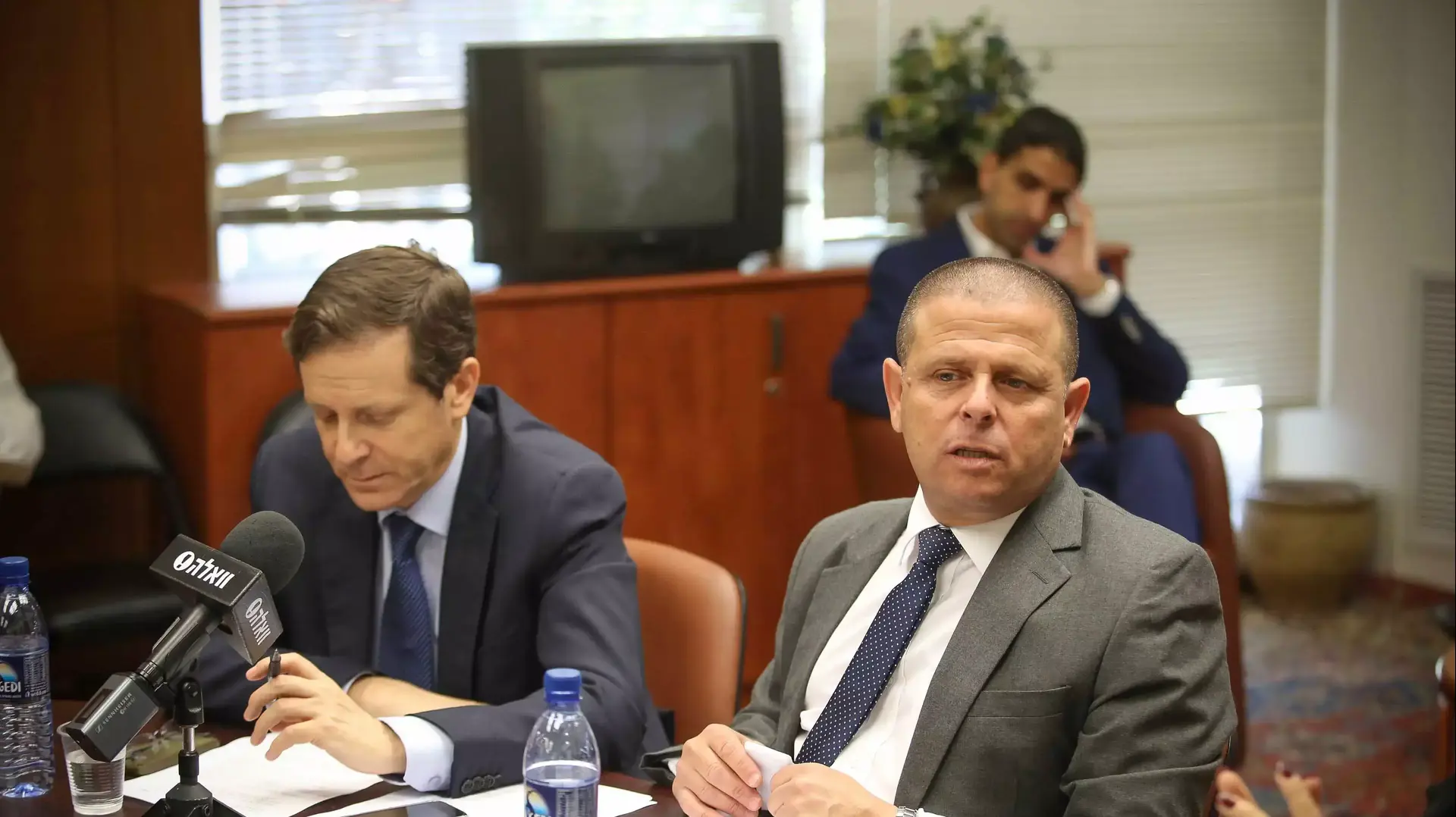 ישיבת סיעה של מפלגת העבודה, יוני 2014 ישיבת סיעה של מפלגת העבודה, יוני 2014