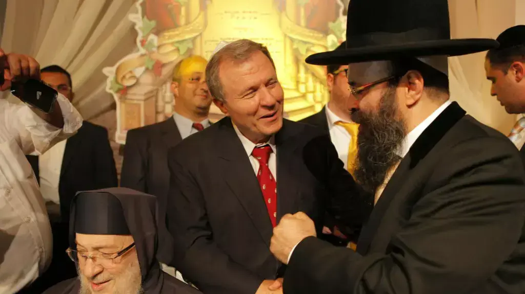 מאיר שטרית בחתונת בנו הבכור של "הרנטגן", הרב יעקב איפרגן 9.6.2014 מאיר שטרית בחתונת בנו הבכור של "הרנטגן", הרב יעקב איפרגן 9.6.2014