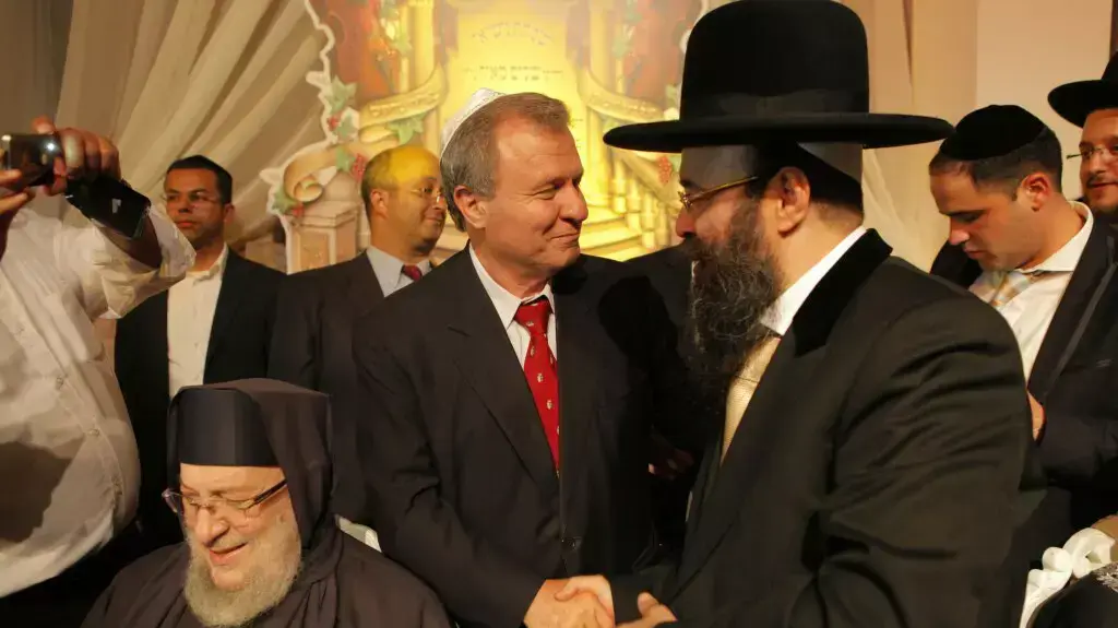 מאיר שטרית בחתונת בנו הבכור של "הרנטגן", הרב יעקב איפרגן 9.6.2014 מאיר שטרית בחתונת בנו הבכור של "הרנטגן", הרב יעקב איפרגן 9.6.2014