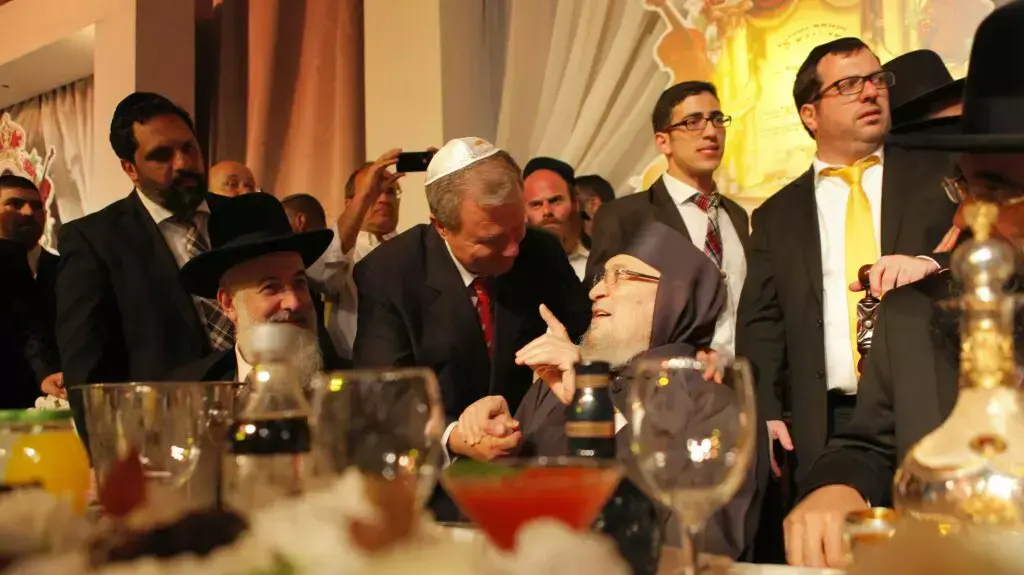 מאיר שטרית והבאבא ברוך בחתונת בנו הבכור של "הרנטגן", הרב יעקב איפרגן 9.6.2014