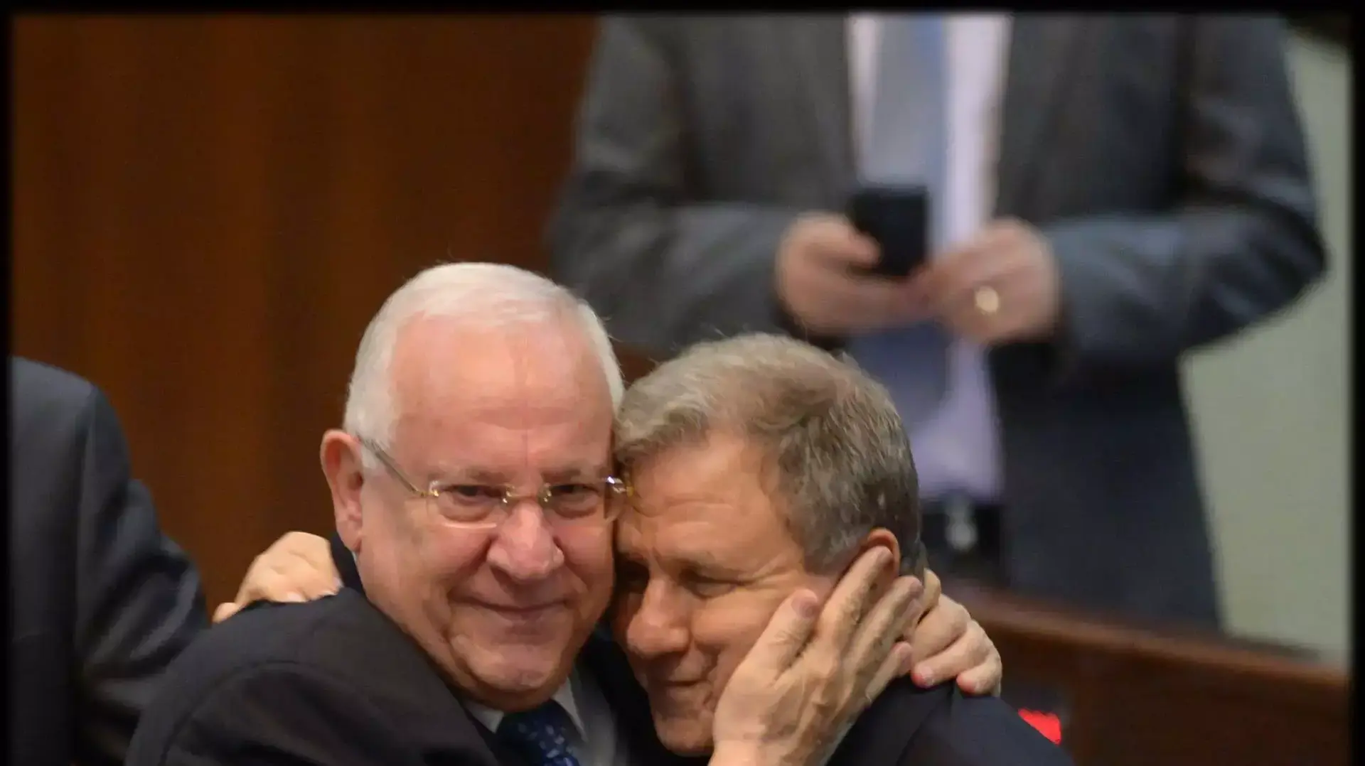 המועמדים לנשיאות מצביעים במליאת הכנסת. יוני 2014
