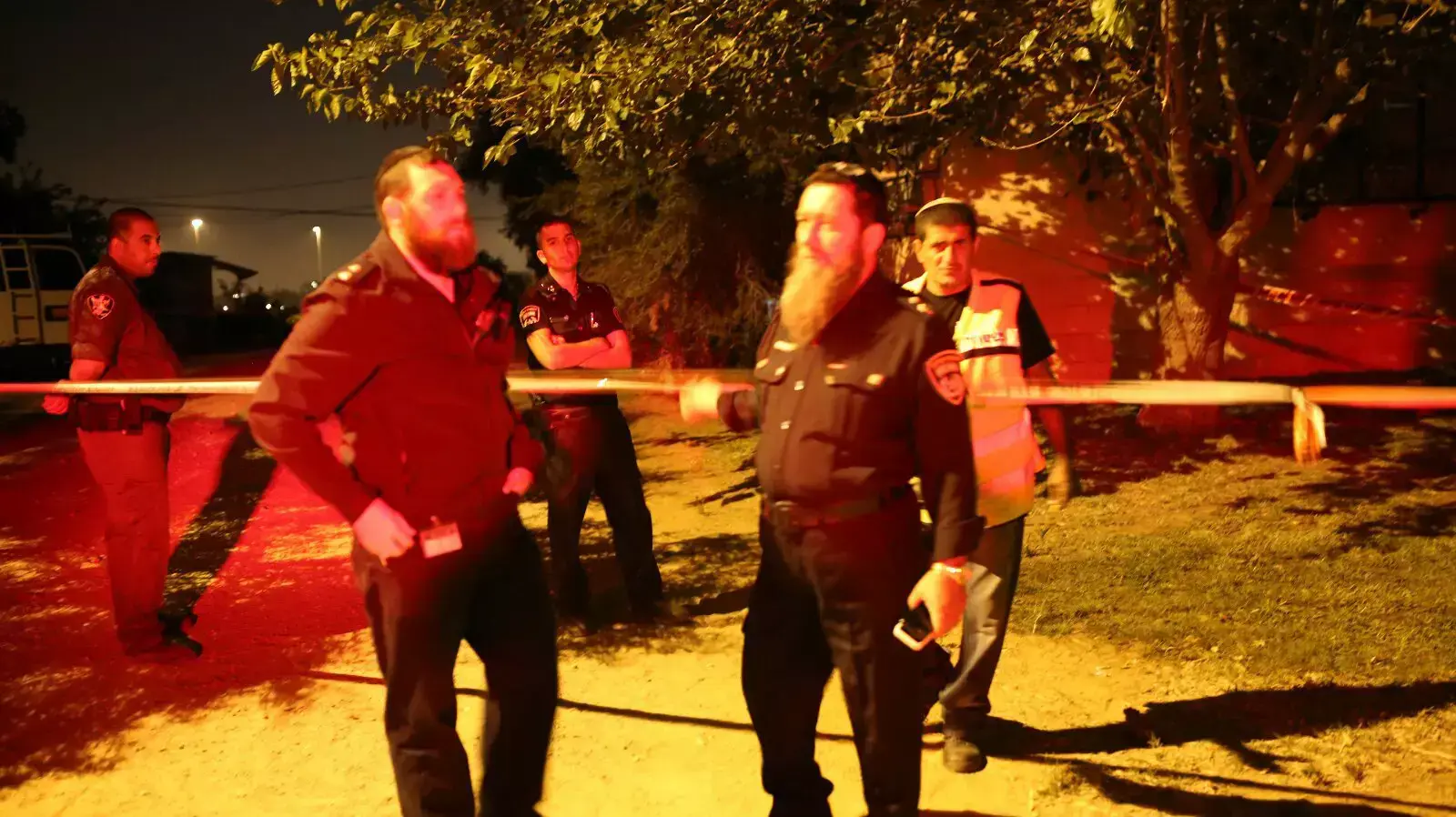 גבר ממושב בשפלה רצח את שני ילדיו בדקירות סכין גבר ממושב בשפלה רצח את שני ילדיו בדקירות סכין
