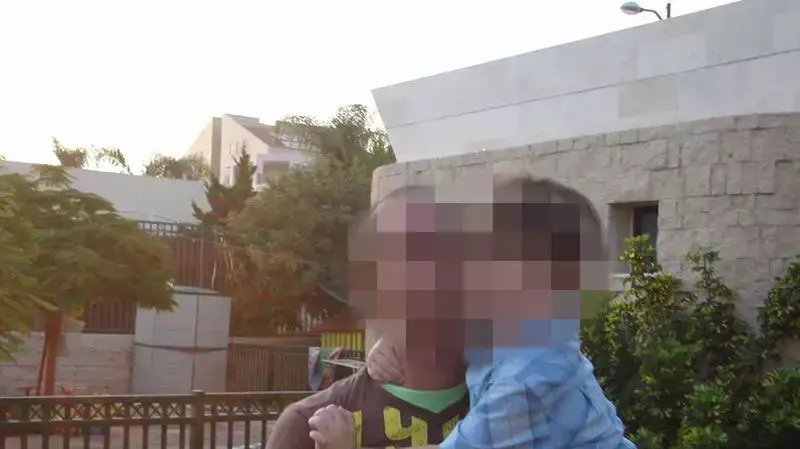 גבר ממושב בשפלה התוודה במשטרה כי רצח את שני ילדיו, בני 10 ו-11 גבר ממושב בשפלה התוודה במשטרה כי רצח את שני ילדיו, בני 10 ו-11