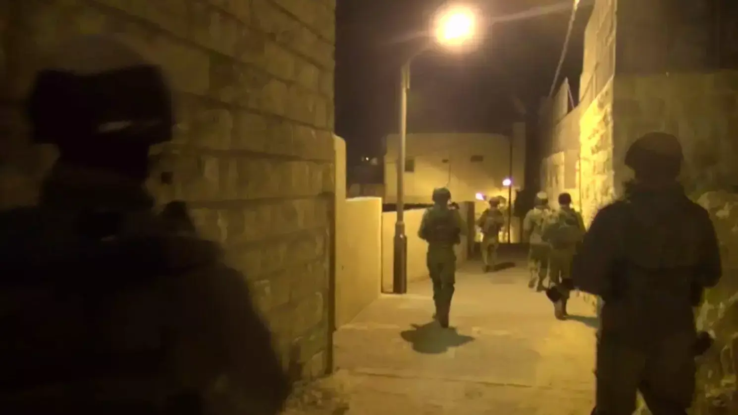 כוח צה"ל עצר הלילה פעילי חמאס באזור חברון