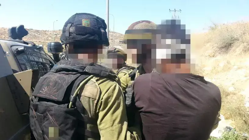כוח צה"ל ביצע הבוקר מעצרים רבים בסביבת העיר חברון כוח צה"ל ביצע הבוקר מעצרים רבים בסביבת העיר חברון