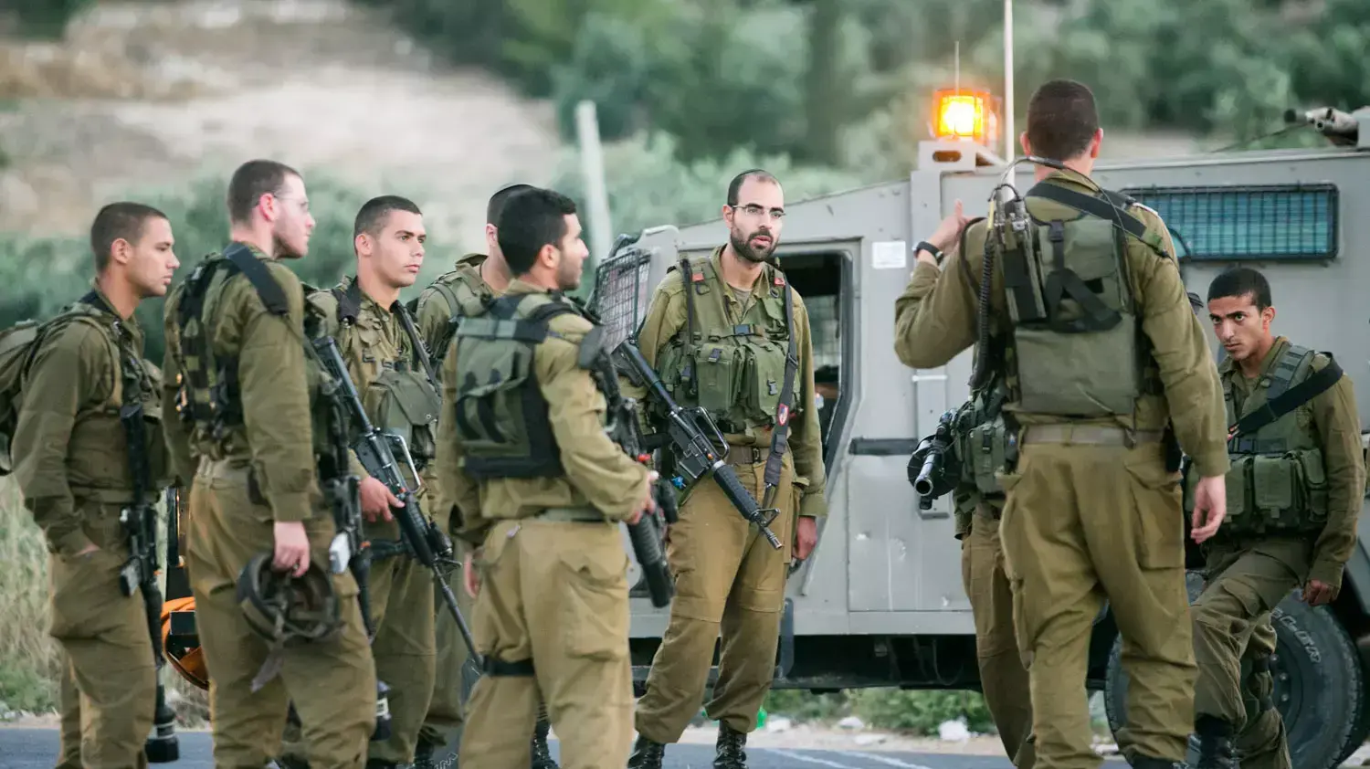 כוחות צה"ל עורכים סגר על חברון לאחר חטיפת הנערים, יוני 2014