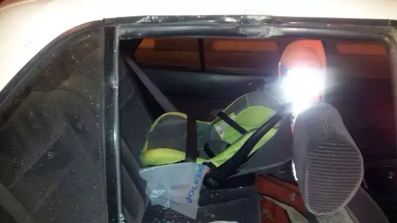 תינוקת נפצעה קל מאבנים בצומת עזון ליד קרני שומרון, יוני 2014 תינוקת נפצעה קל מאבנים בצומת עזון ליד קרני שומרון, יוני 2014