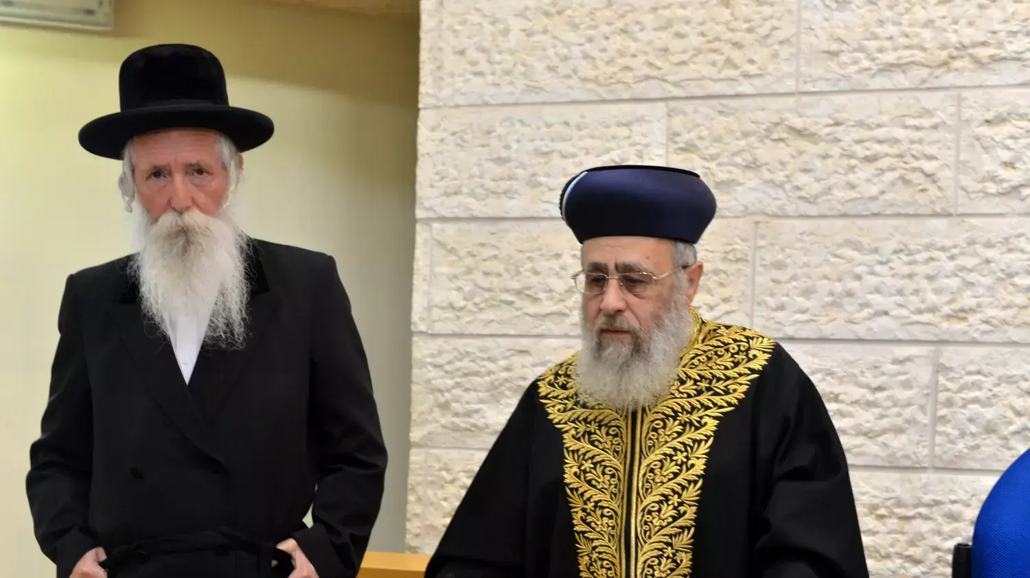 תפילה למען הנערים החטופים בבית הכנסת ביישוב טלמון שבבנימין. 19 ביוני 2014 תפילה למען הנערים החטופים בבית הכנסת ביישוב טלמון שבבנימין. 19 ביוני 2014