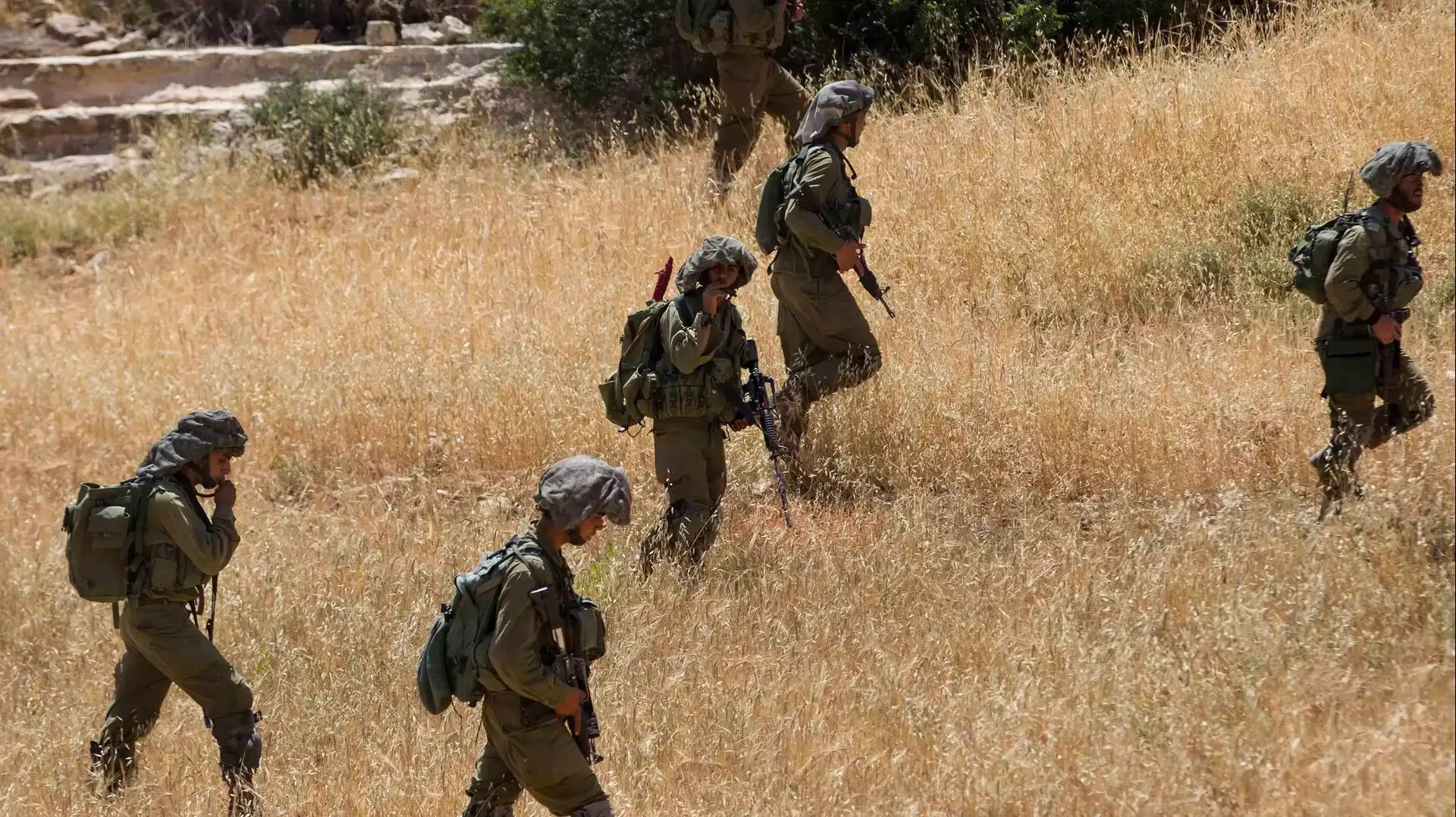 מבצע "שובו אחים" - חיילי צה"ל בפעילות באזור חברון 21 ביוני 2014 מבצע "שובו אחים" - חיילי צה"ל בפעילות באזור חברון 21 ביוני 2014