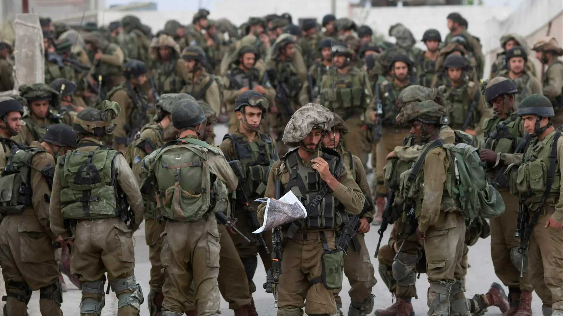 מבצע "שובו אחים" - חיילי צה"ל בפעילות באזור חברון 21 ביוני 2014 מבצע "שובו אחים" - חיילי צה"ל בפעילות באזור חברון 21 ביוני 2014
