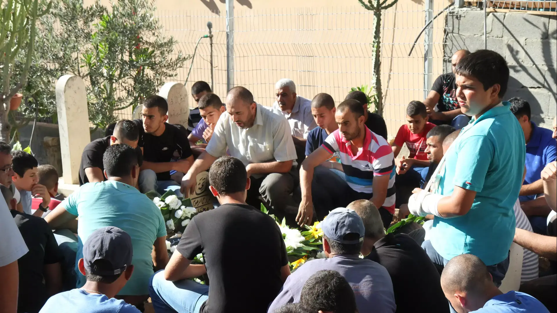 הנער מוחמד קראקרה שנהרג אתמול בגבול סוריה מובא למנוחות בכפר עראבה, יוני 2014 הנער מוחמד קראקרה שנהרג אתמול בגבול סוריה מובא למנוחות בכפר עראבה, יוני 2014