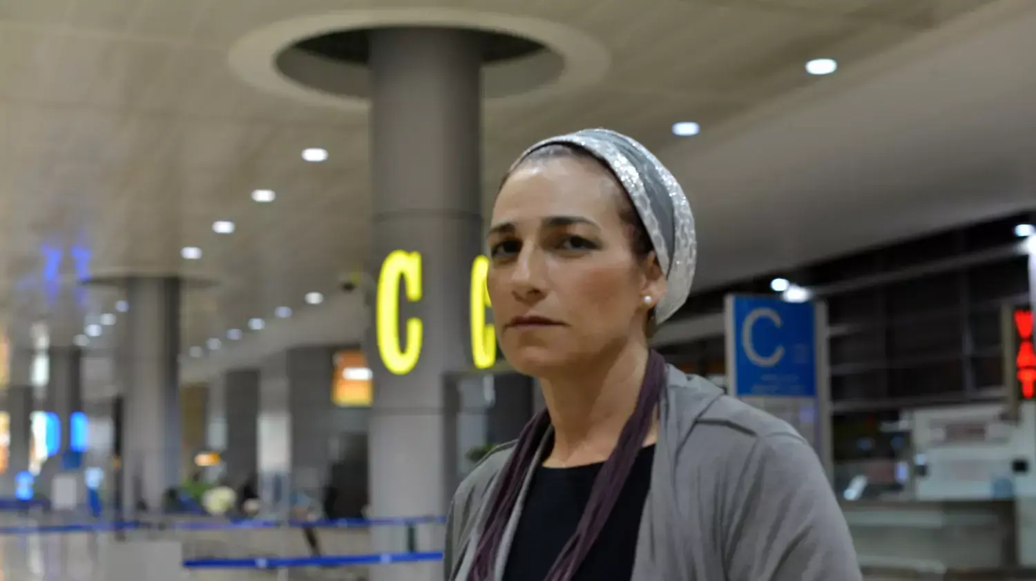 בת גלים שער ואיריס יפרח, אימהות הנערים החטופים בנתב"ג, בדרכן לז'נבה   24 ביוני 2014.