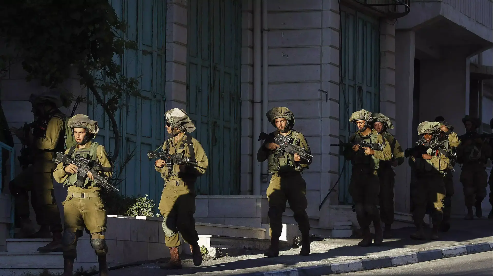 חיילי צה"ל פועלים בחברון חיילי צה"ל פועלים בחברון