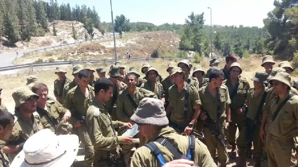 גדוד 202 של צנחנים בחיפושים אחר החוטפים והחטופים 27.6.2014