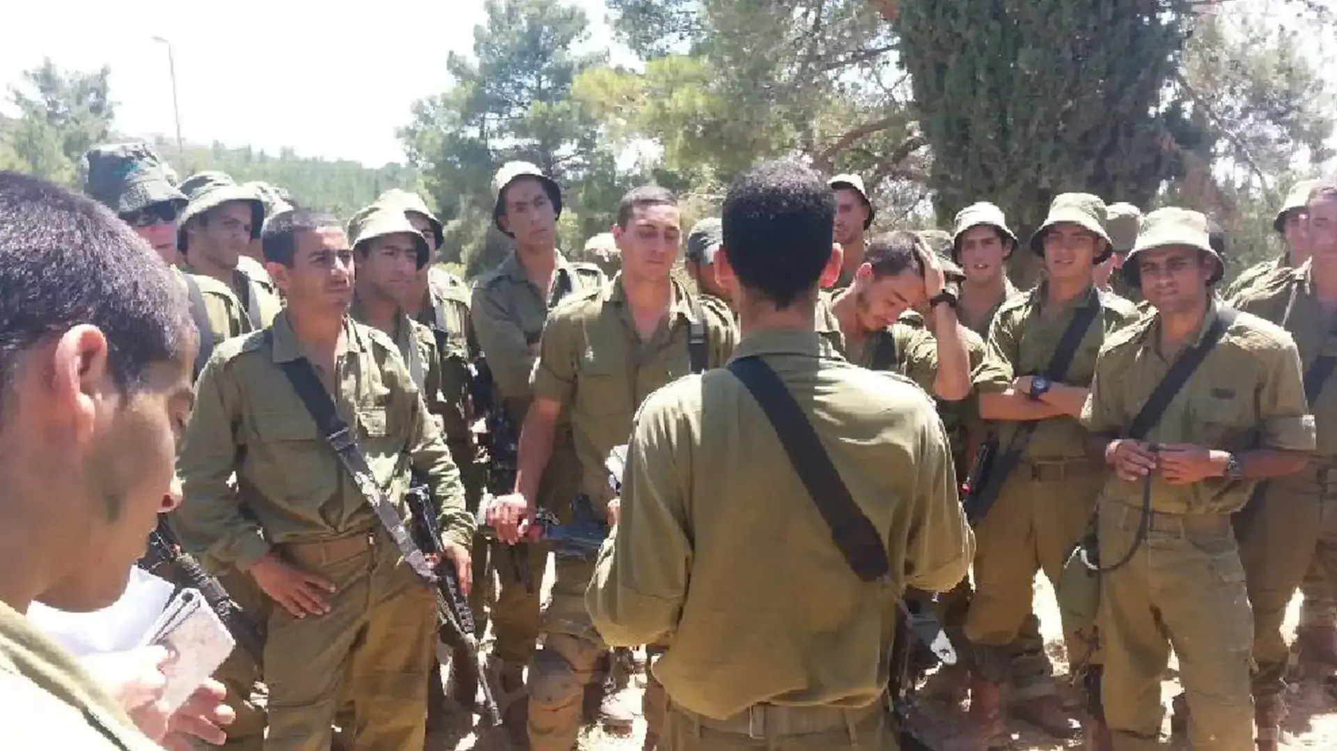 גדוד 202 של צנחנים בחיפושים אחר החוטפים והחטופים 27.6.2014 גדוד 202 של צנחנים בחיפושים אחר החוטפים והחטופים 27.6.2014