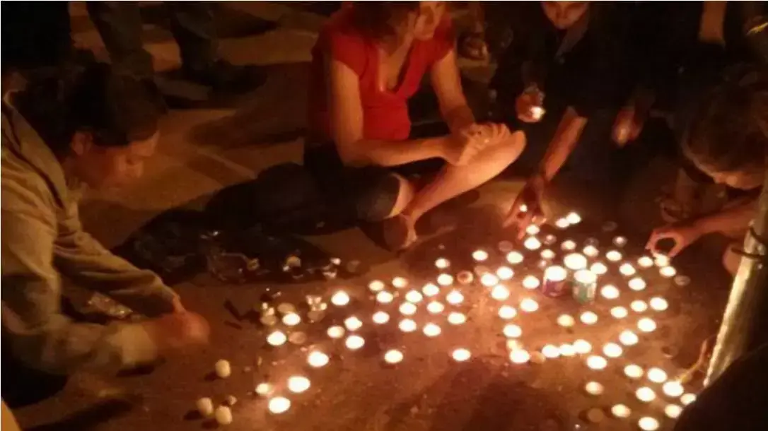 עשרות רבות בהפגנת מחאה בצומת גוש עציון סמוך למקום החטיפה עשרות רבות בהפגנת מחאה בצומת גוש עציון סמוך למקום החטיפה