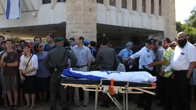 טקס האשכבה בנוף איילון לקראת מסע הלוויה של שלושת הנערים, יוני 2014 טקס האשכבה בנוף איילון לקראת מסע הלוויה של שלושת הנערים, יוני 2014