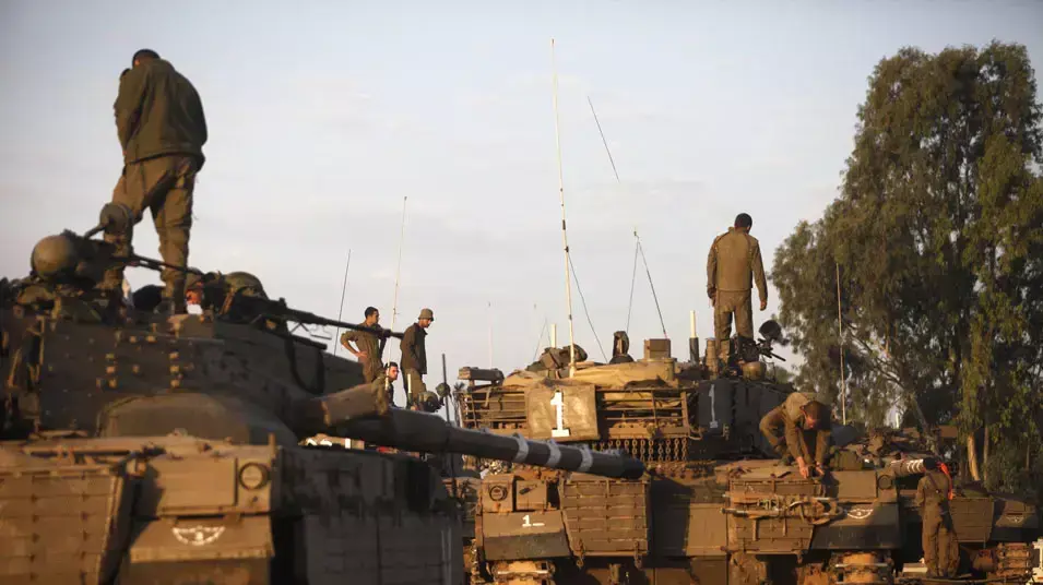 כוחות שריון של צה"ל נערכים מחוץ לרצועת עזה. 18 בנובמבר 2012 כוחות שריון של צה"ל נערכים מחוץ לרצועת עזה. 18 בנובמבר 2012