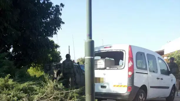פגיעת רקטה ביישוב במועצת אשכול פגיעת רקטה ביישוב במועצת אשכול
