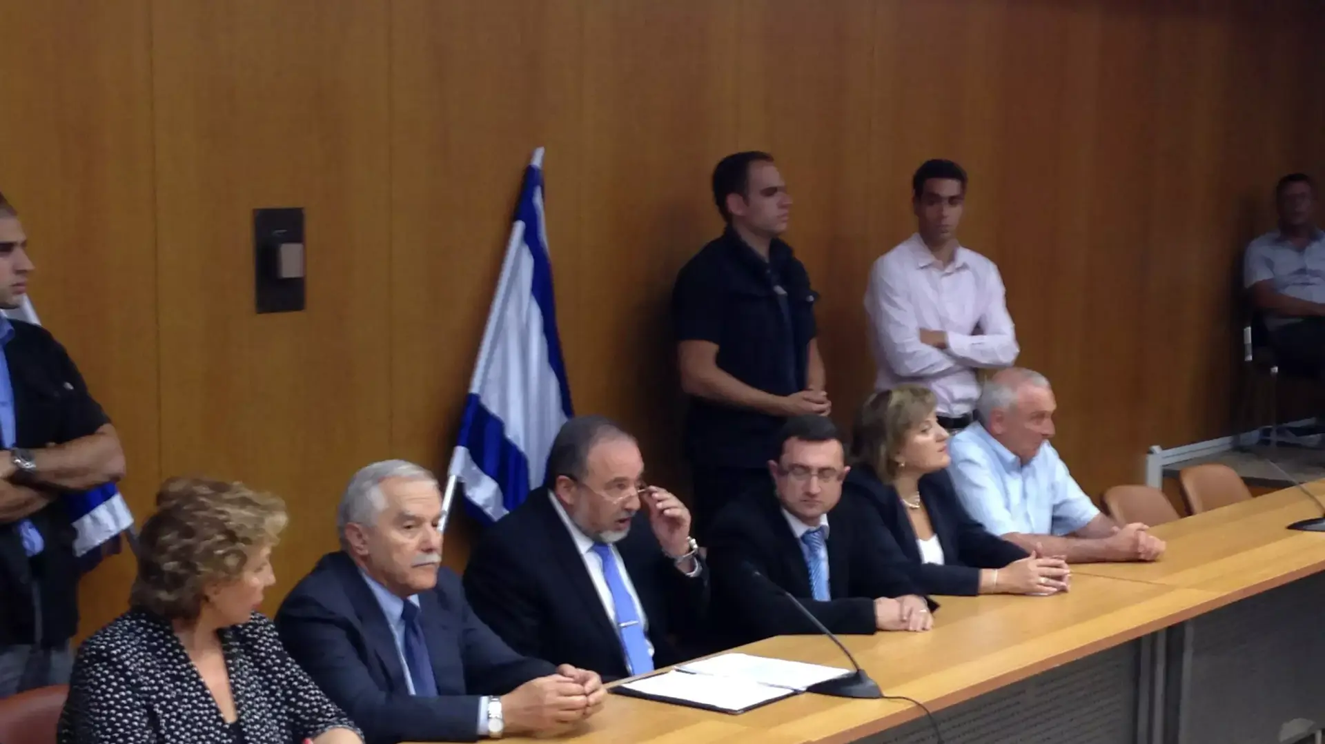 אביגדור ליברמן מכנס מסיבת עיתונאים מיוחדת אביגדור ליברמן מכנס מסיבת עיתונאים מיוחדת