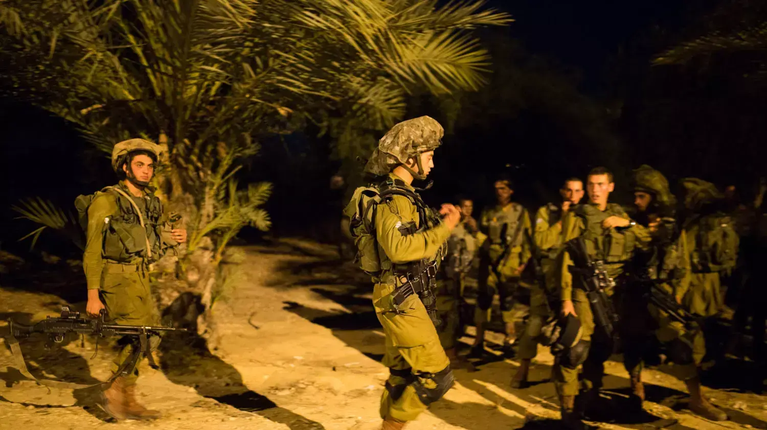 חיילים בכרם שלום שם היה ניסיון חדירה. יולי 2014 חיילים בכרם שלום שם היה ניסיון חדירה. יולי 2014