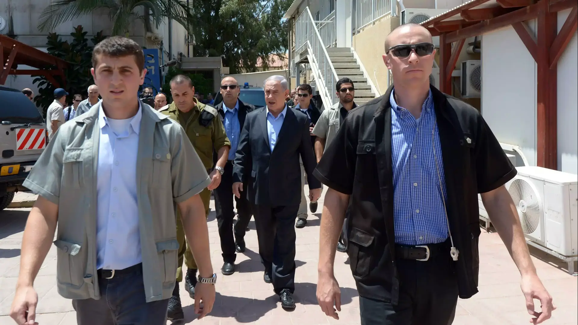 ראש הממשלה בנימין נתניהו בתדרוך פיקוד דרום, יולי 2014 ראש הממשלה בנימין נתניהו בתדרוך פיקוד דרום, יולי 2014