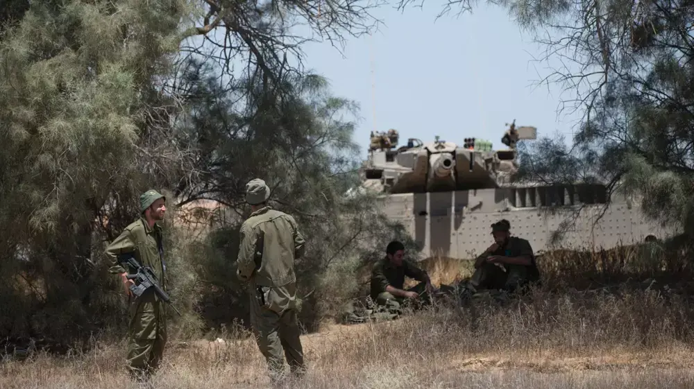 היערכות חיילי צה"ל באזור כרם שלום, יולי 2014 היערכות חיילי צה"ל באזור כרם שלום, יולי 2014