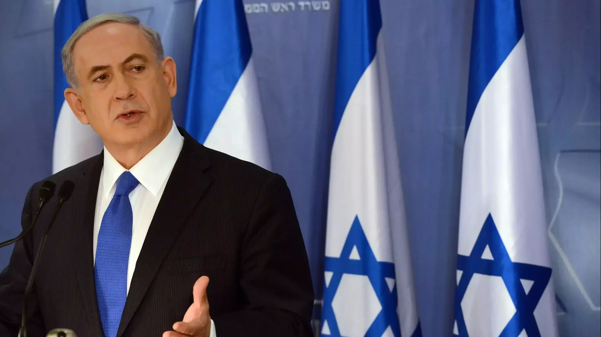 ראש הממשלה בנימין נתניהו מוסר הצהרה לכלי התקשורת מהקריה בתל אביב, 11 ביולי 2014 ראש הממשלה בנימין נתניהו מוסר הצהרה לכלי התקשורת מהקריה בתל אביב, 11 ביולי 2014