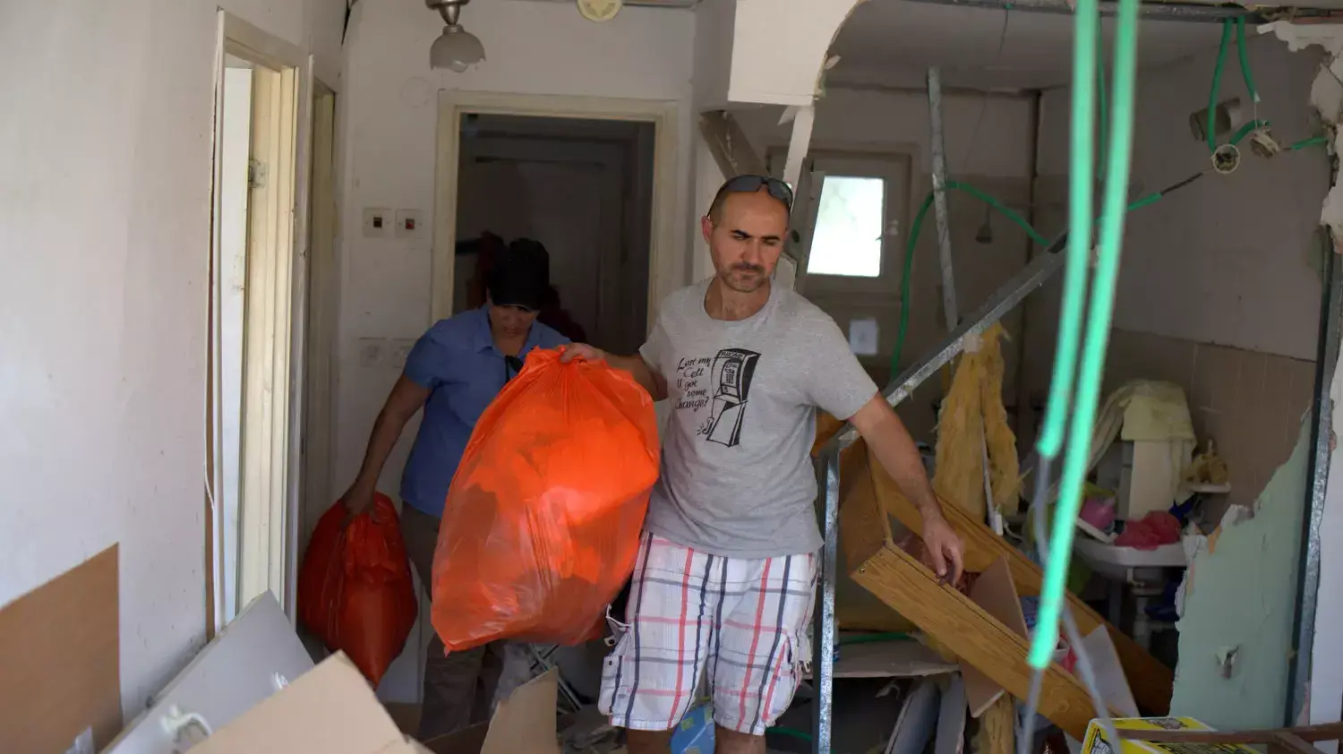 הבית שנפגע מרקטה בבאר שבע 12 ביולי 2014 הבית שנפגע מרקטה בבאר שבע 12 ביולי 2014