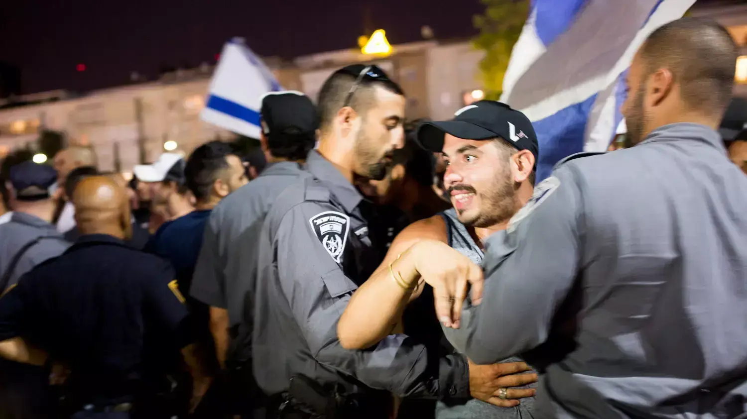 הפגנת ימין במרכז תל אביב במהלך מבצע צוק איתן 12 ביולי 2014 הפגנת ימין במרכז תל אביב במהלך מבצע צוק איתן 12 ביולי 2014