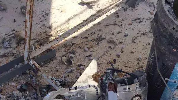 רסיסי כיפת ברזל בבניין בראשון לציון. יולי 2014 רסיסי כיפת ברזל בבניין בראשון לציון. יולי 2014