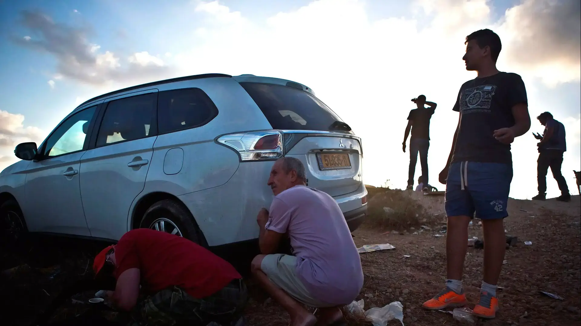אזעקה מפני שיגור רקטות באזור שדרות במהלך מבצע צוק 13 ביולי 2014 אזעקה מפני שיגור רקטות באזור שדרות במהלך מבצע צוק 13 ביולי 2014