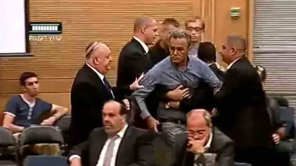 ח"כ ג'מאל זחאלקה מסולק מדיון בכנסת, יולי 2014 ח"כ ג'מאל זחאלקה מסולק מדיון בכנסת, יולי 2014