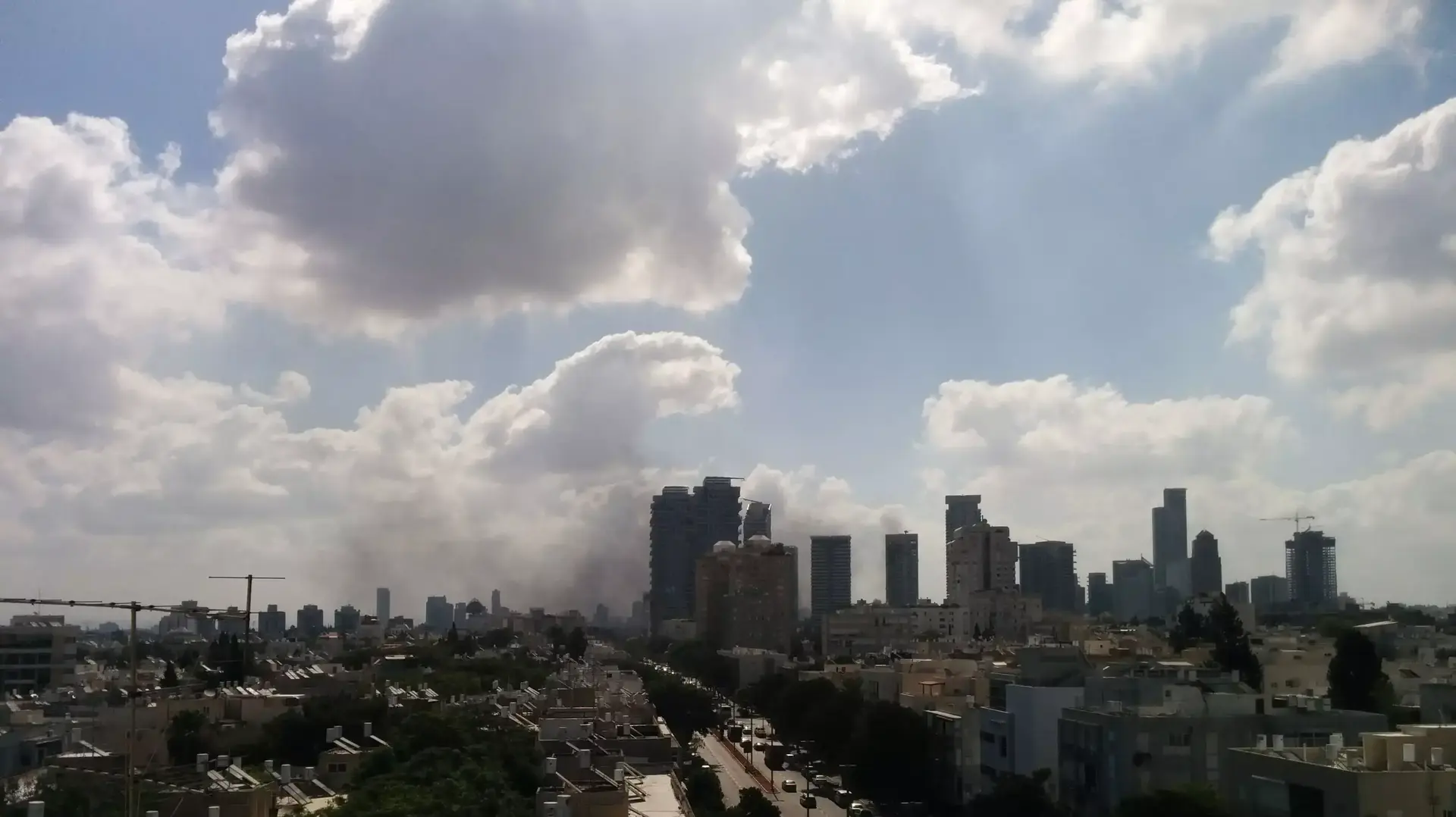 שריפה במתחם צמרת בתל אביב, יולי 2014 שריפה במתחם צמרת בתל אביב, יולי 2014