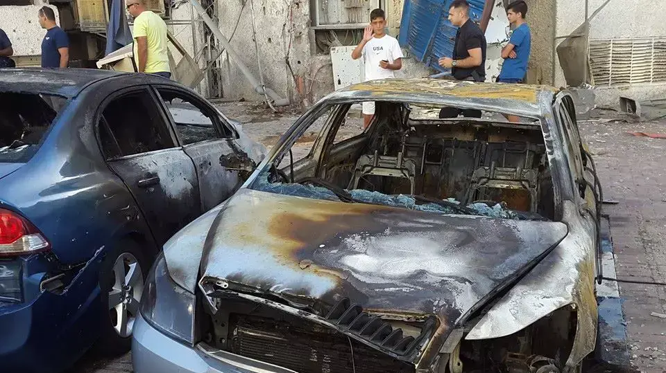 הבוקר שאחרי נפילת הרקטה באילת, יולי 2014 הבוקר שאחרי נפילת הרקטה באילת, יולי 2014
