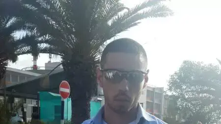חלק מכיפת הברזל, שנפל קרוב לחדר המיון ולקבוצת עובדים של בית החולים ברזילי. יולי 2014 חלק מכיפת הברזל, שנפל קרוב לחדר המיון ולקבוצת עובדים של בית החולים ברזילי. יולי 2014