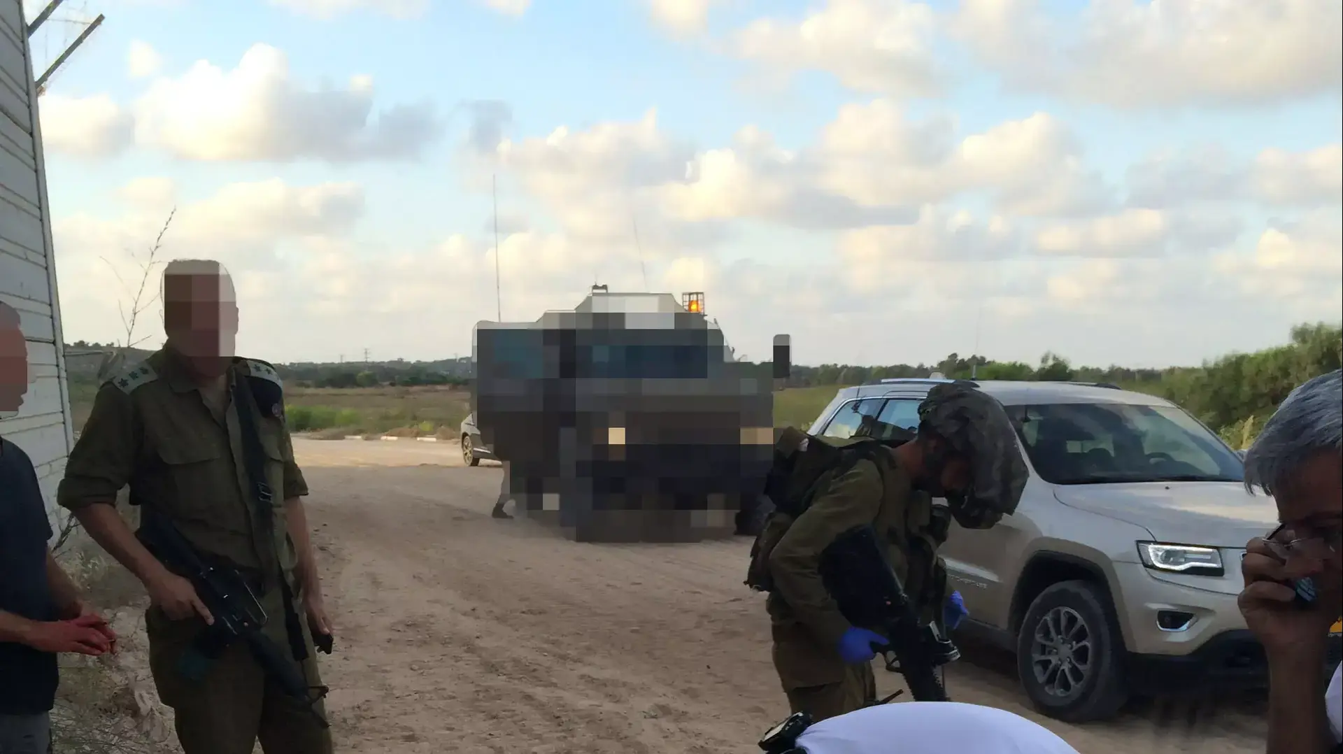 צוותים בזירה בה נהרג דרור חנין מירי פצצת מרגמה צוותים בזירה בה נהרג דרור חנין מירי פצצת מרגמה