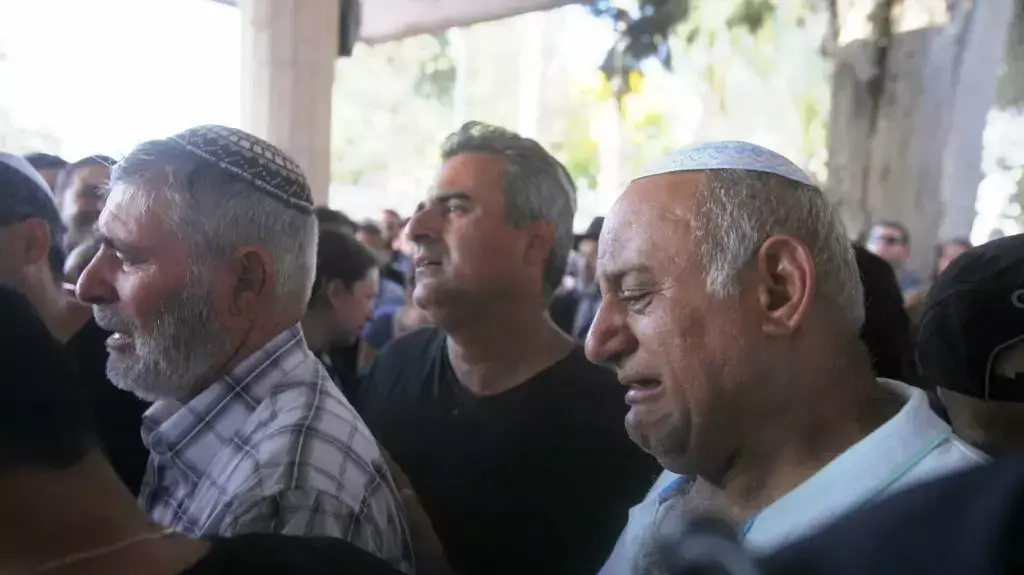 הלווייתו של דרור חנין, ההרוג הראשון במבצע "צוק איתן", יולי 2014 הלווייתו של דרור חנין, ההרוג הראשון במבצע "צוק איתן", יולי 2014