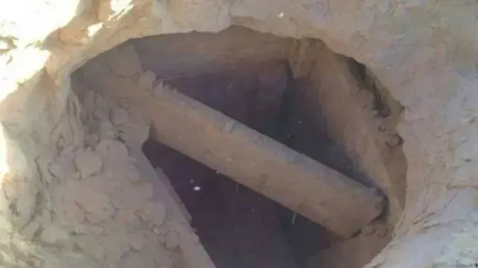 כלי הנשק שנמצאו במנהרה בכרם שלום. יולי 2014 כלי הנשק שנמצאו במנהרה בכרם שלום. יולי 2014