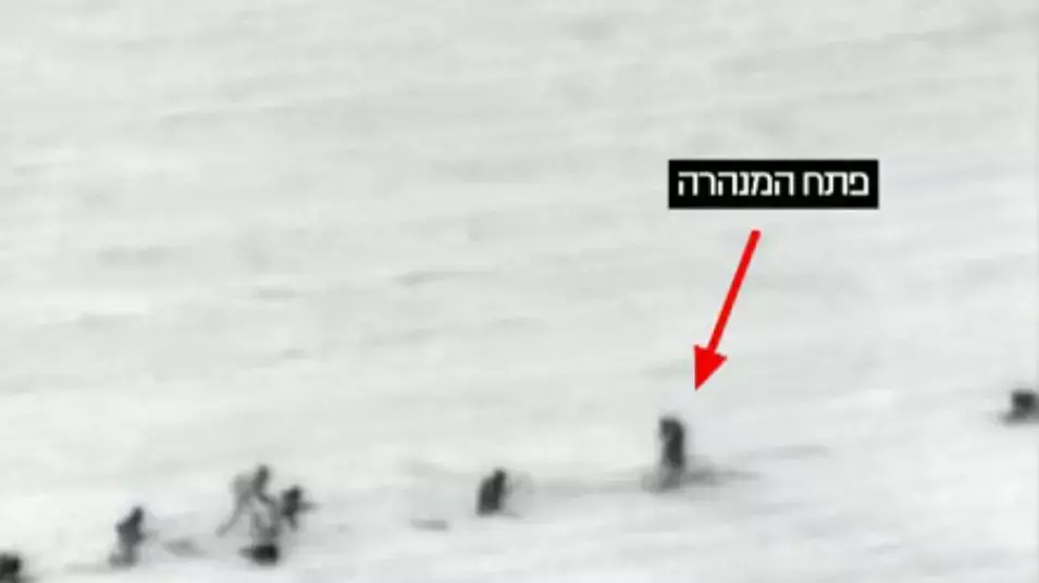 פתח המנהרה שנחשפה בכרם שלום. יולי 2014 פתח המנהרה שנחשפה בכרם שלום. יולי 2014
