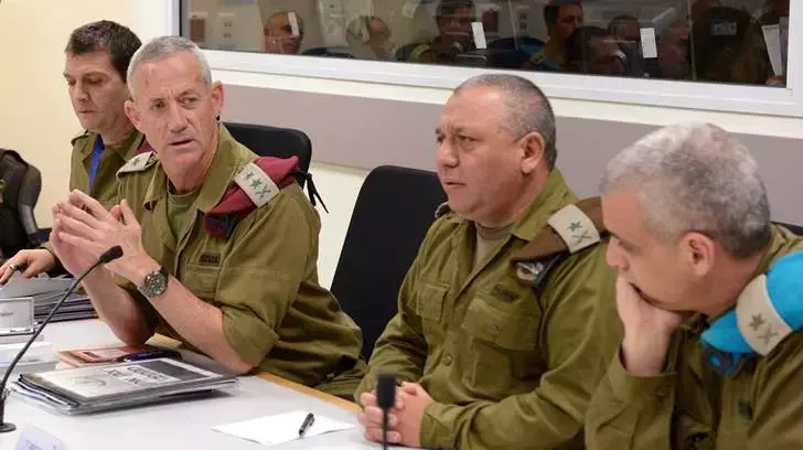 תמונות- הרמטכ"ל בהערכת מצב בבור הקריה, 17.7.1 תמונות- הרמטכ"ל בהערכת מצב בבור הקריה, 17.7.1