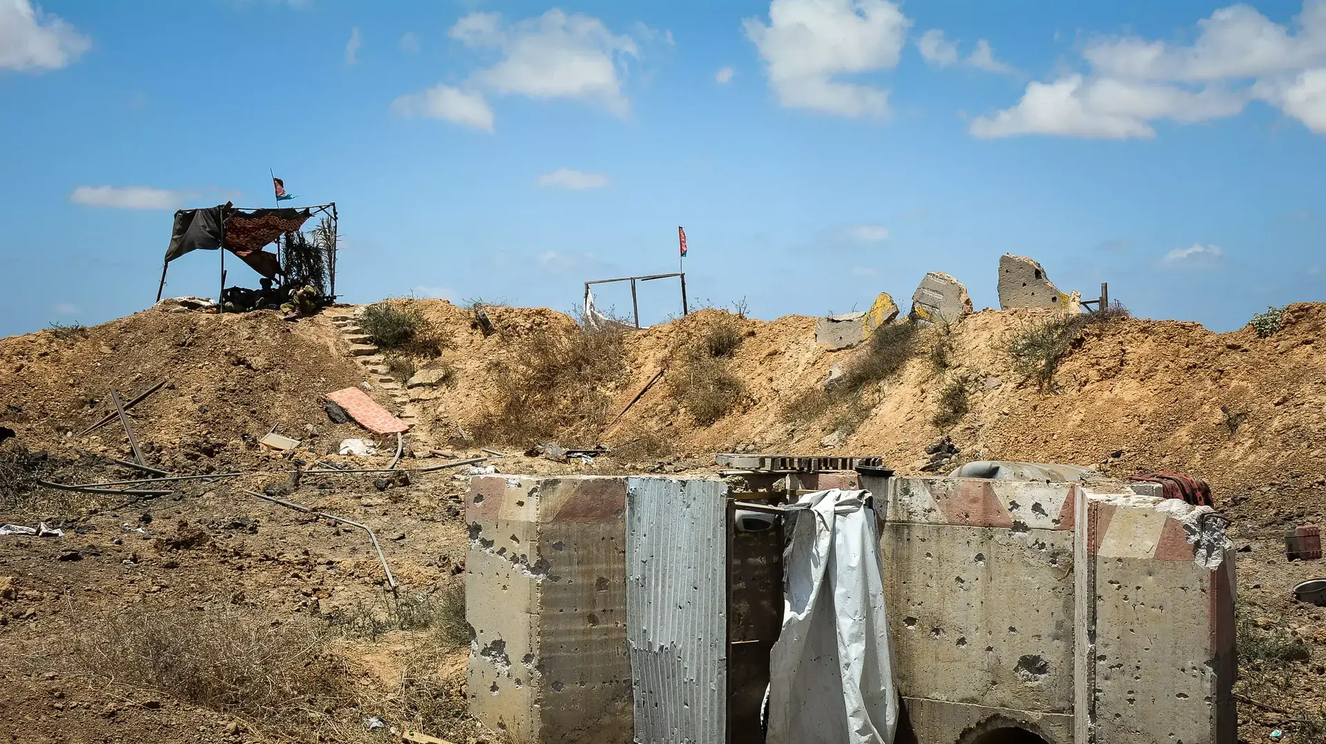 פירי מנהרות האמל"ח שנחשפו על ידי לוחמי גבעתי פירי מנהרות האמל"ח שנחשפו על ידי לוחמי גבעתי