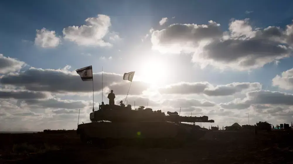 חיילי שריון בכניסה לרצועת עזה במסגרת מבצע "צוק איתן", יולי 2014 חיילי שריון בכניסה לרצועת עזה במסגרת מבצע "צוק איתן", יולי 2014